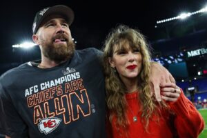 ‘Foi uma noite insana’: Travis Kelce fala pela 1ª vez sobre casamento