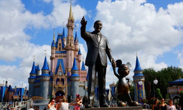 Disney corta benefício de saúde para parte dos cônjuges de funcionários