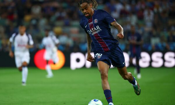 Liverpool fecha com Barcola, do PSG, por cerca de R$ 840 milhões