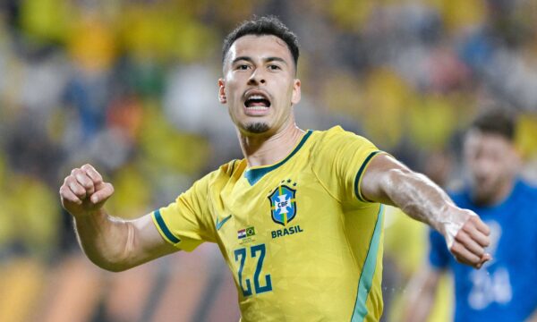 Galatasaray oferece R$ 269 milhões por Martinelli, mas Arsenal faz exigência