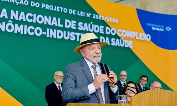 Lula grava com candidatos ao Senado em estratégia para conter avanço bolsonarista