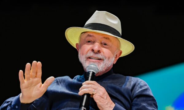 Lula diz que fim da ‘taxa das blusinhas’ não prejudica comércio e defe