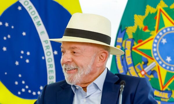 Real Time Big Data: Lula abre 34 pontos de vantagem sobre Flávio Bolsonaro em Pernambuco