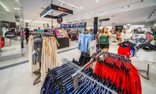 PCE: inflação fica em 3,7% nos 12 meses até julho e supera expectativa