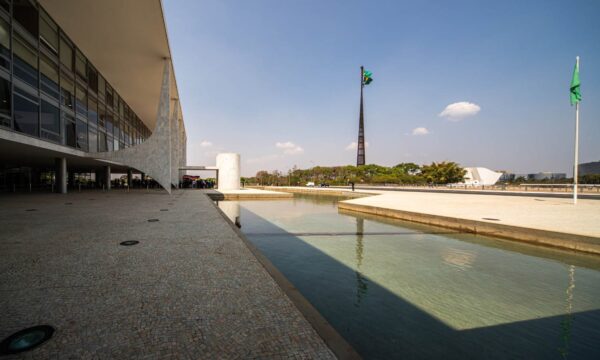 Presidente eleito em 2026 tomará posse em 5 de janeiro; entenda por que a data mudou