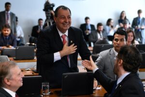 Aliado de Lula, Omar Aziz é escolhido como relator da PEC do fim da es