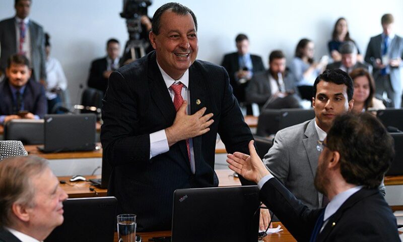 Aliado de Lula, Omar Aziz é escolhido como relator da PEC do fim da es