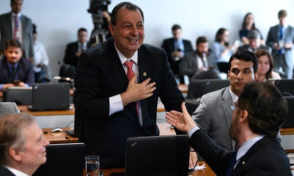 Aliado de Lula, Omar Aziz é escolhido como relator da PEC do fim da es