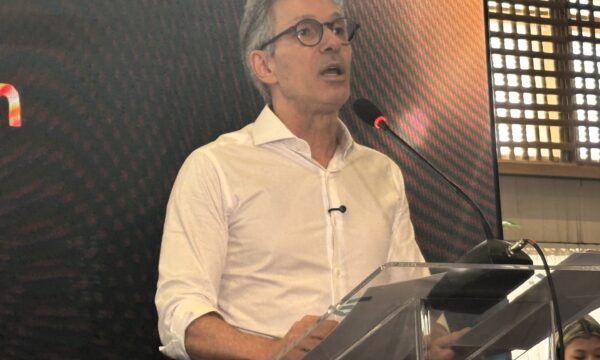 Ausência em debate reacende pressão no Novo para Zema desistir da cand