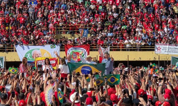 Em discurso em ato inaugural da campanha de Lula, Janja reverencia ex-primeira-dama Marisa Letícia