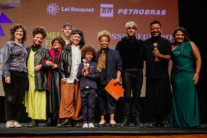 ‘Nosso Segredo’ vence prêmio de melhor filme brasileiro no Festival de