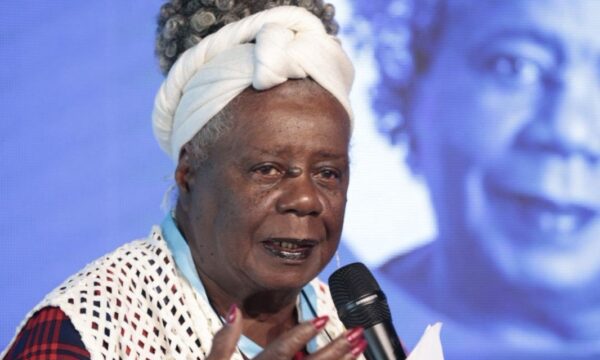 Conceição Evaristo: ‘Literatura pode estar ameaçada pela inteligência