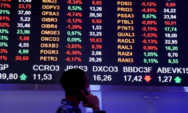 Compre JBS (JBSS32) e outras três ações para ganhar mais de 5% nesta semana, segundo o Safra