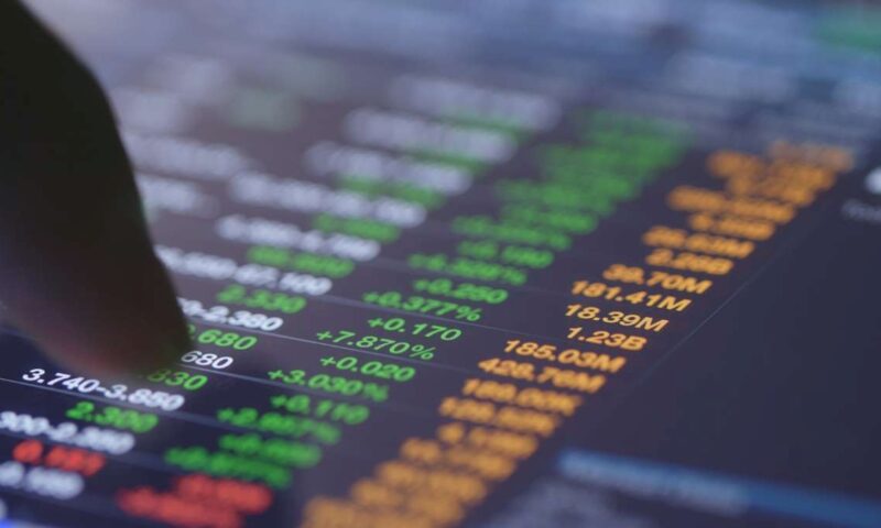 Suzano (SUZB3) e mais 4 ações para bater o Ibovespa (IBOV) no curto pr