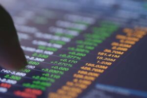 Ibovespa futuro sobe aos 170 mil pontos com varejo e espera pelo PPI d