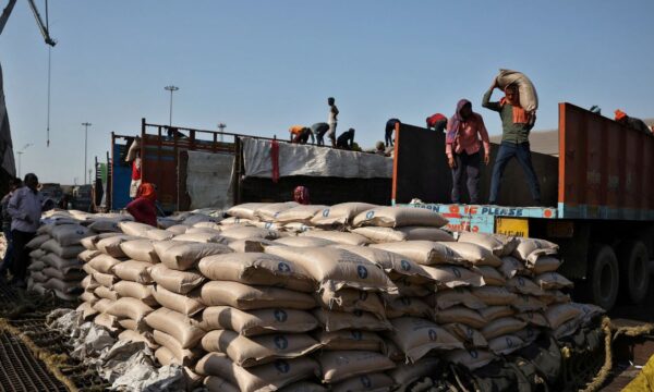 Usinas e refinarias da Índia devem importar apenas metade da cota isen