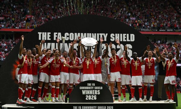 Arsenal atropela Manchester City por 3 a 0 e conquista Supercopa da Inglaterra