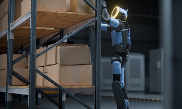 Robô humanoide troca a própria bateria em menos de 3 minutos