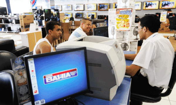 Leilão da Casas Bahia termina com descontos de até 67%