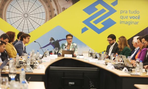 Banco do Brasil admite ‘erro’ em cartão e trava linha após pico de inadimplência
