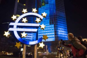 Bolsas da Europa fecham majoritariamente em queda com incerteza sobre
