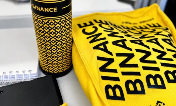Binance anuncia remoção de três criptomoedas e outros sete pares de negociação
