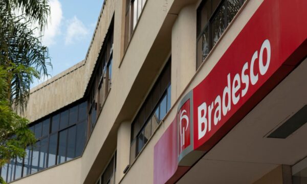 Bradesco (BBDC4) responde se pode financiar compra da Amil