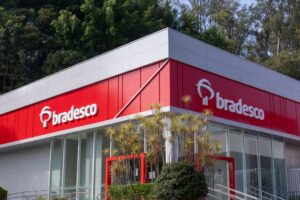 Aumento de capital bilionário do Bradesco, o adeus do Santander e os d