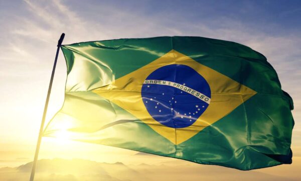 PIB do Brasil deve desacelerar no 2º trimestre com impulso fiscal meno