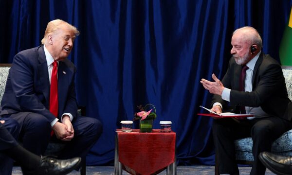 Governo Trump promete respeitar resultado de eleição no Brasil desde q