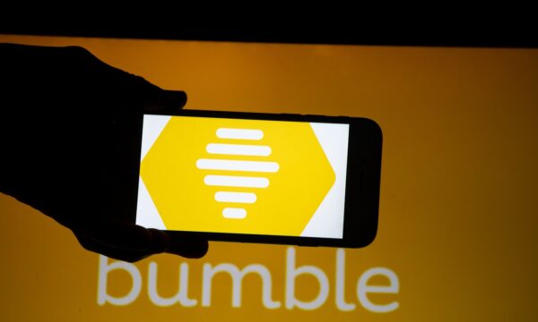 Bumble está cada vez mais ‘Tinder’ para sobreviver à crise no mercado
