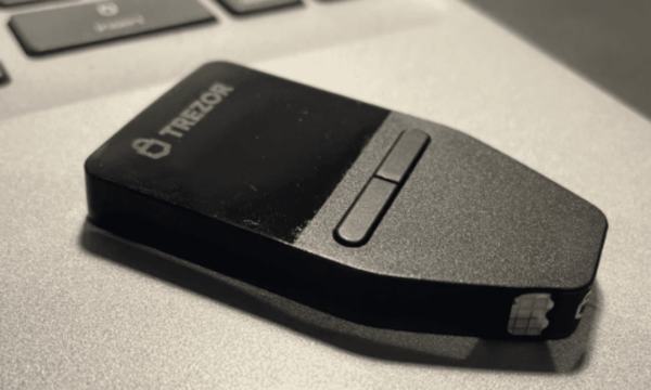 Trezor confirma vazamento de dados de 14 mil clientes; brasileiros são afetados