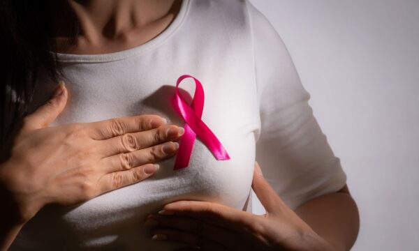 Câncer de mama cresce entre asiático-americanas — e cientistas buscam
