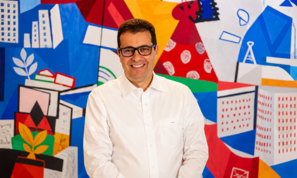 Suzano (SUZB3) troca vice-presidente antes do balanço do 2T26; Santander vê alta de 73% para a ação