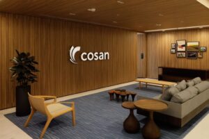 Por que ações da Cosan (CSAN3) caem apesar dos movimentos para reduzir