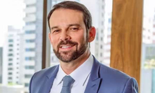 Novo advogado de Daniel Vorcaro diz que banqueiro ‘quer falar e quer c