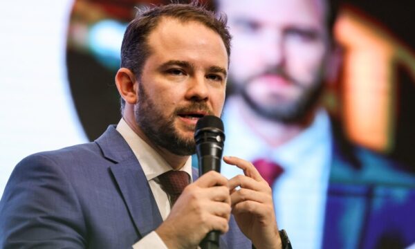 Governo soltará decreto zerando IPI, diz ministro da Fazenda