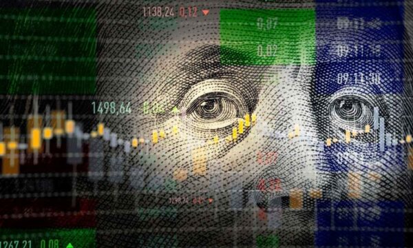 Dólar sobe a R$ 5,08 com recuo do petróleo e baixa liquidez
