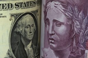 Dólar avança a R$ 5,18 com eleições ainda no radar dos investidores