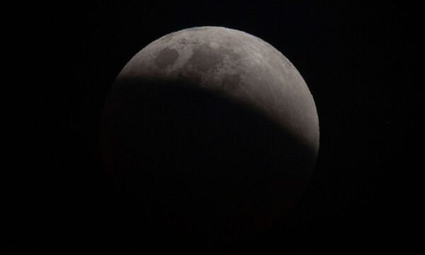 Eclipse lunar quase total poderá ser visto a olho nu em todo Brasil en