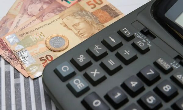Às vésperas do projeto de Orçamento, governo reduz em R$ 5 bi estimativa de gasto com Previdência