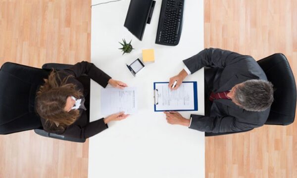 Qual o seu maior defeito? IA explica como responder à pergunta mais temida em entrevista de emprego