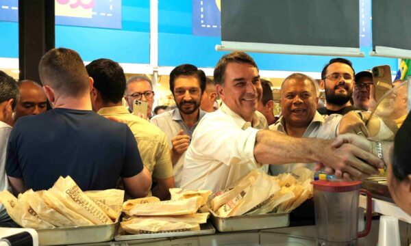 Flávio Bolsonaro, sobre Pablo Marçal concorrer à Presidência: ‘é um cara do bem’