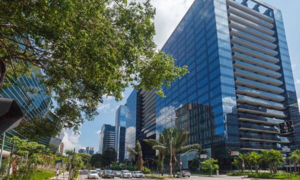 FII recebe proposta de R$ 475 milhões por imóveis na Faria Lima e pode