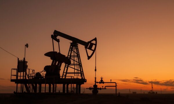 Opep+ deve elevar produção de petróleo em setembro