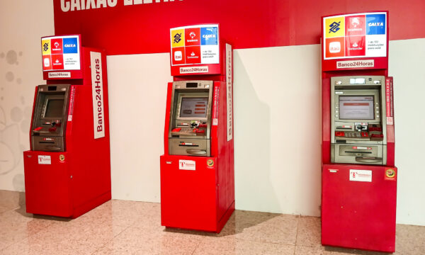 Bancários ameaçam greve na quinta-feira (20); saiba como ficam os serviços dos bancos