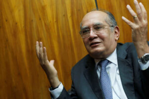 Gilmar minimiza defesa de impeachment de ministros do STF por candidat