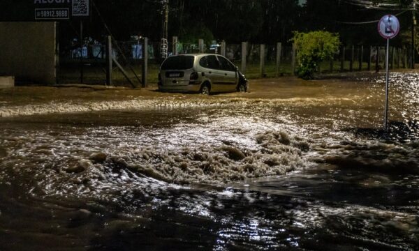 Novo ciclone extratropical aumenta risco de alagamentos e deslizamento