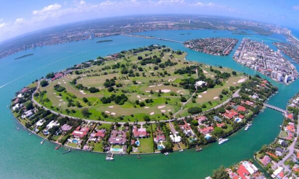 Veja como era Indian Creek antes de a ilha se tornar o ‘bunker dos bilionários’