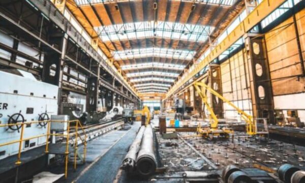 Produção industrial no Brasil cai mais do que o esperado em junho